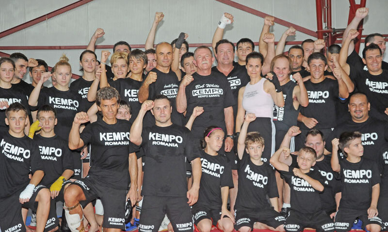 Lotul de kempo, premiat de preşedintele Traian Băsescu